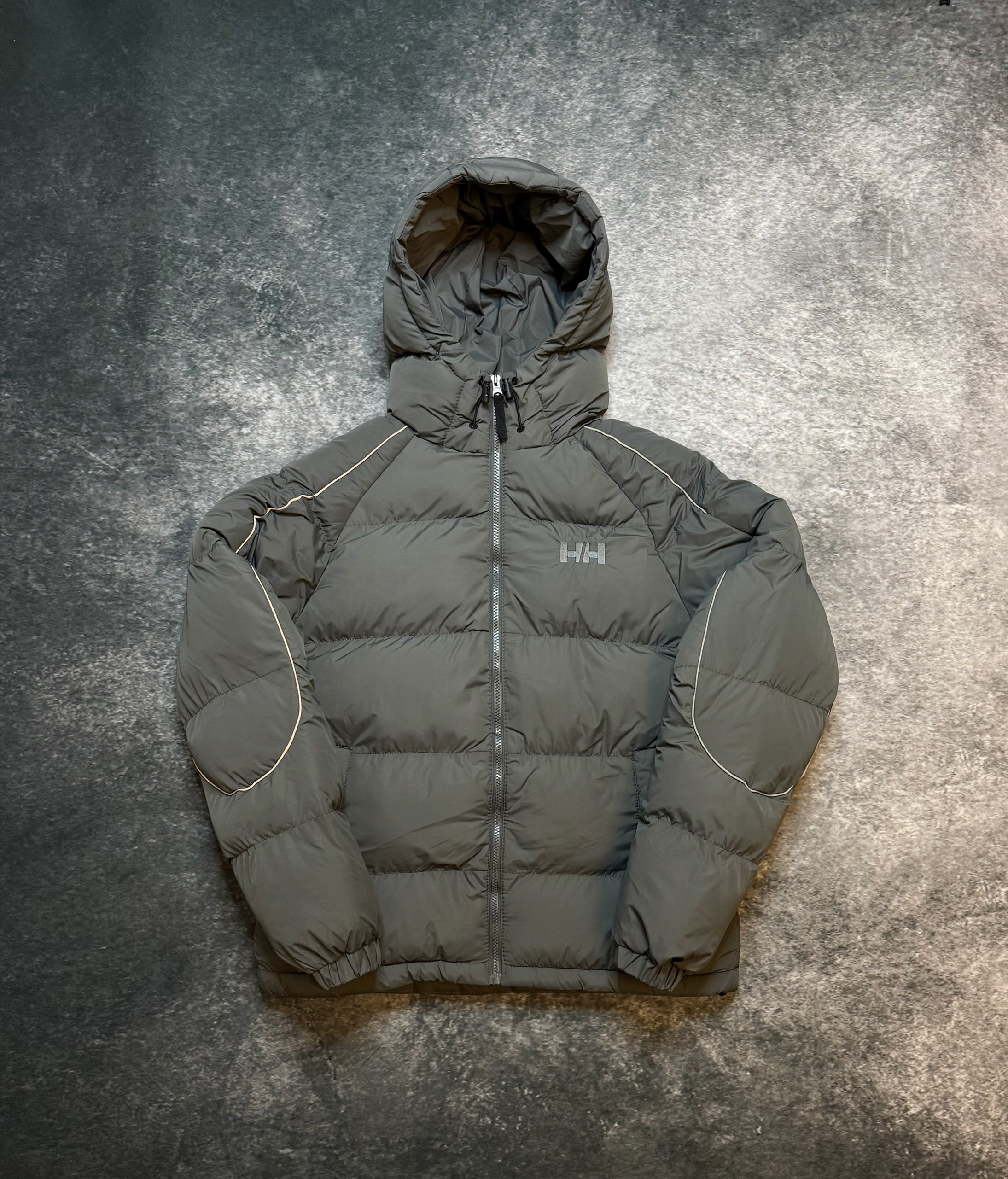 мужские пуховики helly hansen,куртка helly hansen,helly hansen пуховик,куртка хелли хансен,helly hansen мужской пуховик active puffy