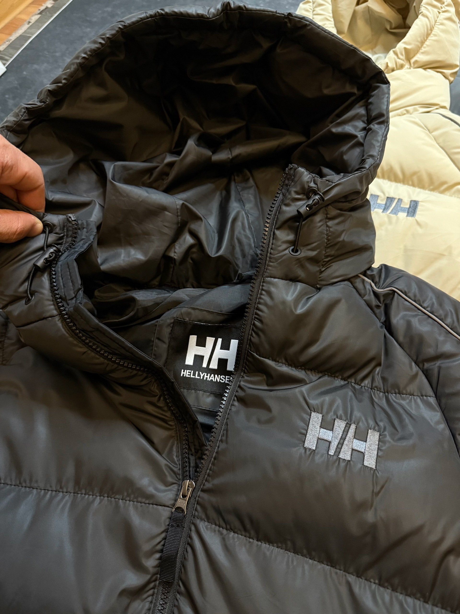 мужские пуховики helly hansen,куртка helly hansen,helly hansen пуховик,куртка хелли хансен,helly hansen мужской пуховик active puffy