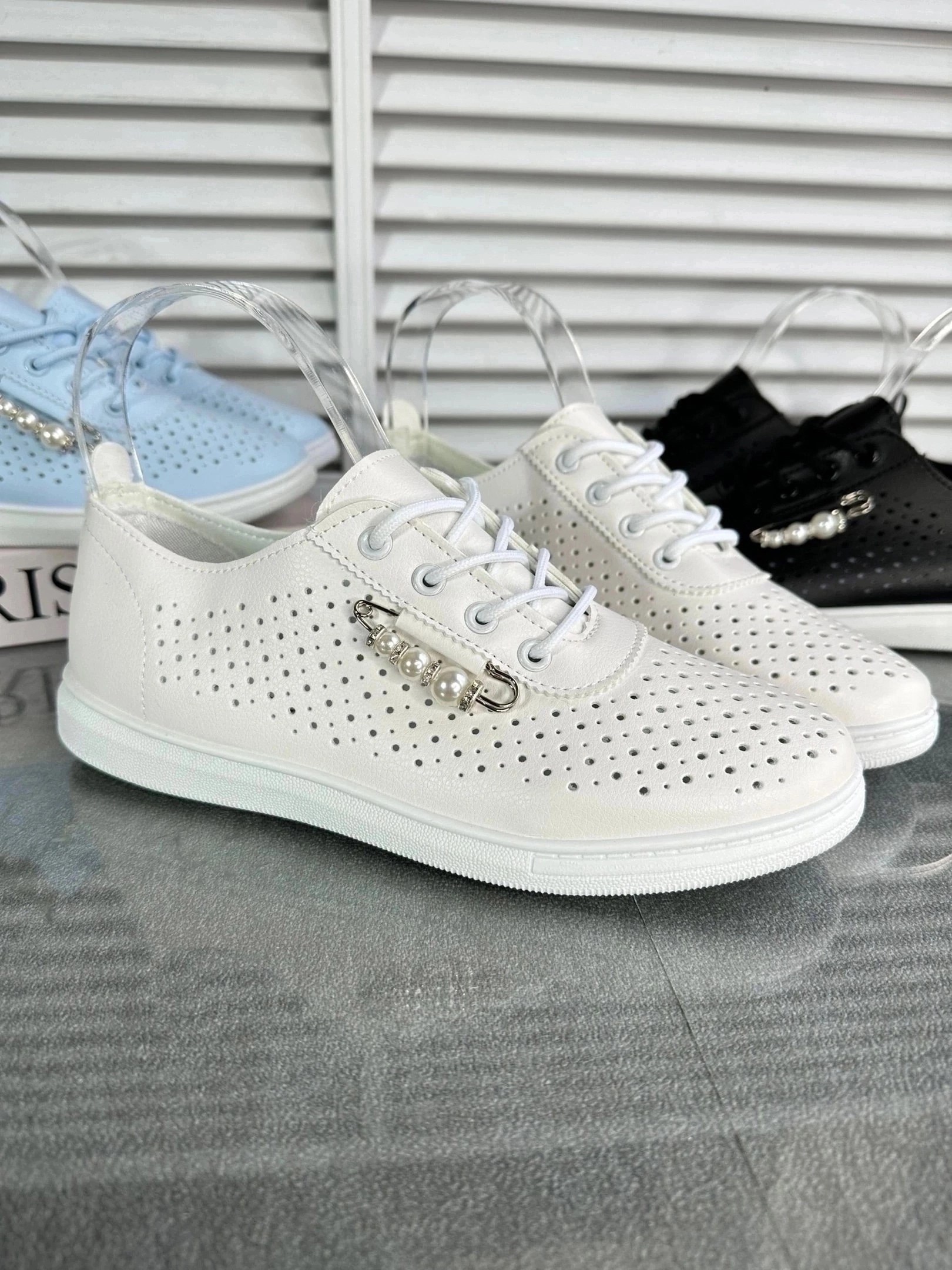 ,кеды с перфорацией женские,кеды женски,кеды с перфорацией,кеды женские летние