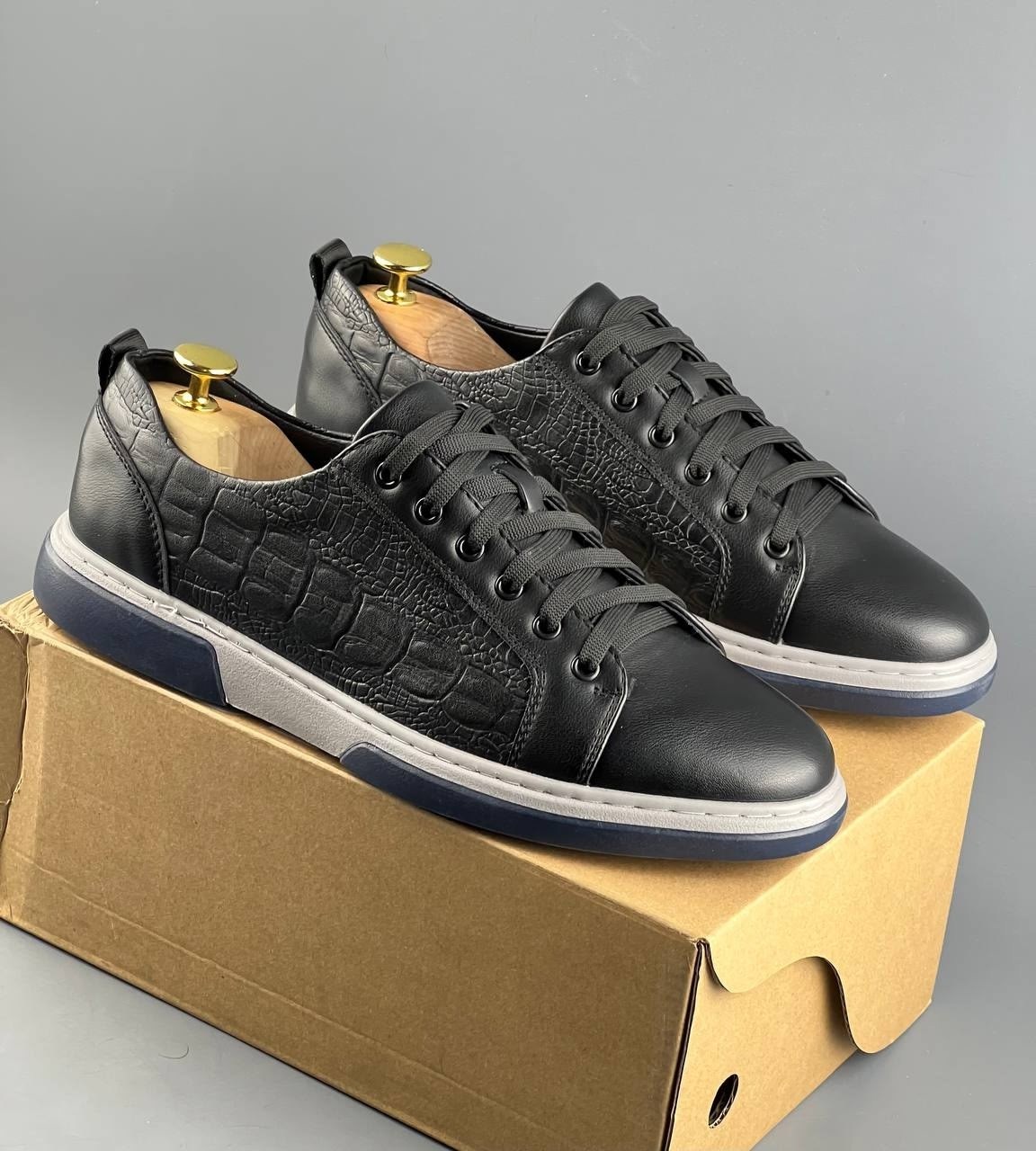 ,мужской кроссовки,мужская кожаная ,мужской обуви,брендовая