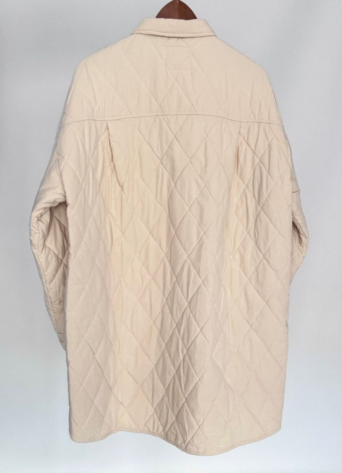 куртка рубашка из стеганой ткани,стеганая куртка,куртка,куртка женская,стеганое пальто