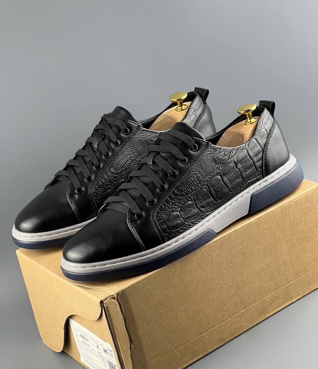 ,мужской кроссовки,мужская кожаная ,мужской обуви,брендовая