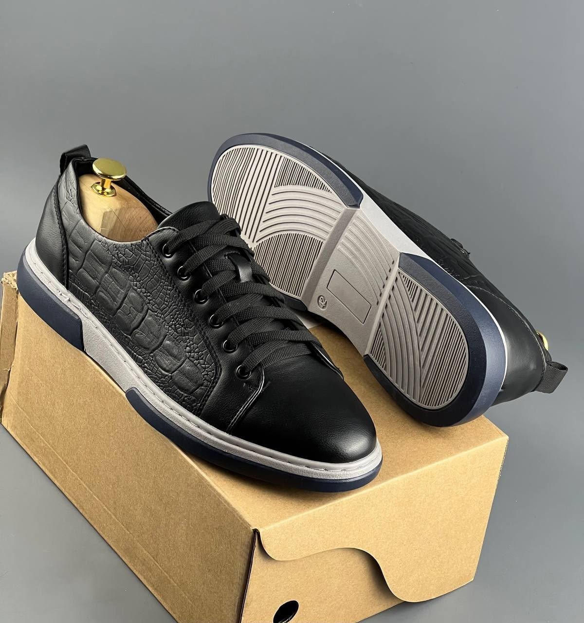 ,мужской кроссовки,мужская кожаная ,мужской обуви,брендовая