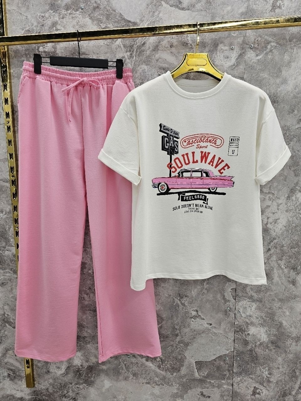 спортивный костюм для девушек,,спортивные костюмы женские,сток одежда,костюмы комплекты