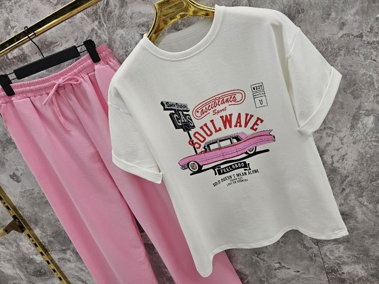 спортивный костюм для девушек,,спортивные костюмы женские,сток одежда,костюмы комплекты