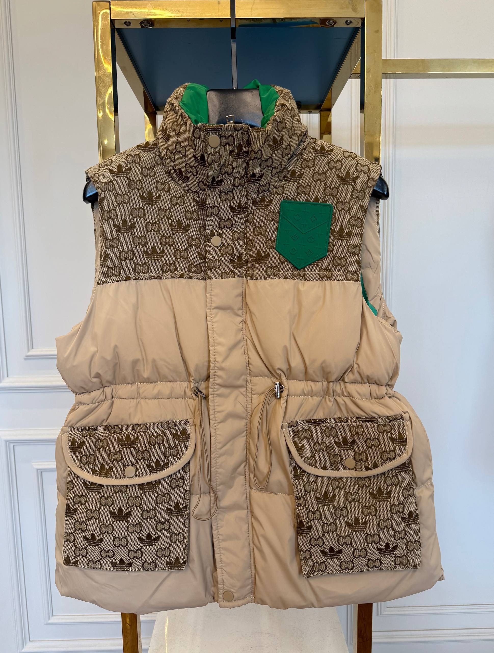 жилетка,жилет,жилетка женская,теплый жилет,стильный жилет