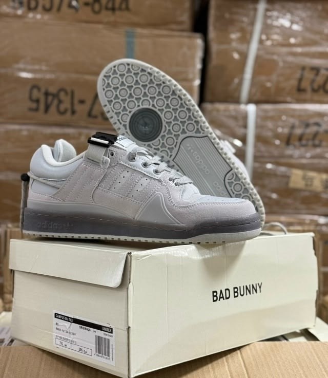 кроссовки bad bunny x adidas forum buckle low,adidas forum low bad bunny grey,кроссовки adidas,оригинальные кроссовки adidas,adidas forum low grey