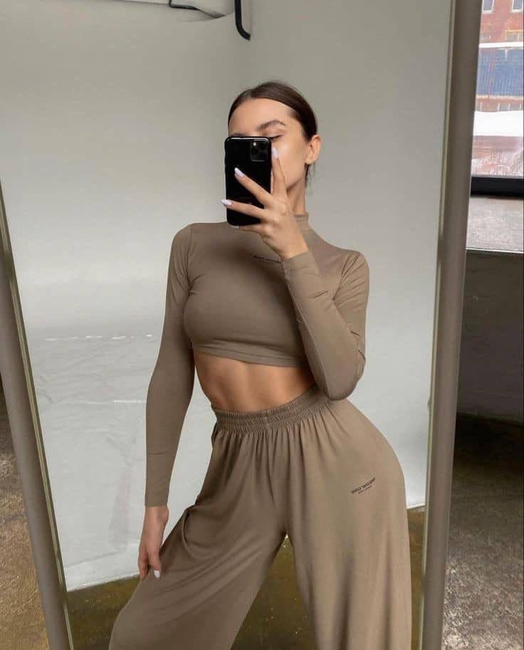 женский трикотажный костюм из двух предметов,костюм для женщин,трикотажные костюмы,костюм бежевый,повседневный костюм