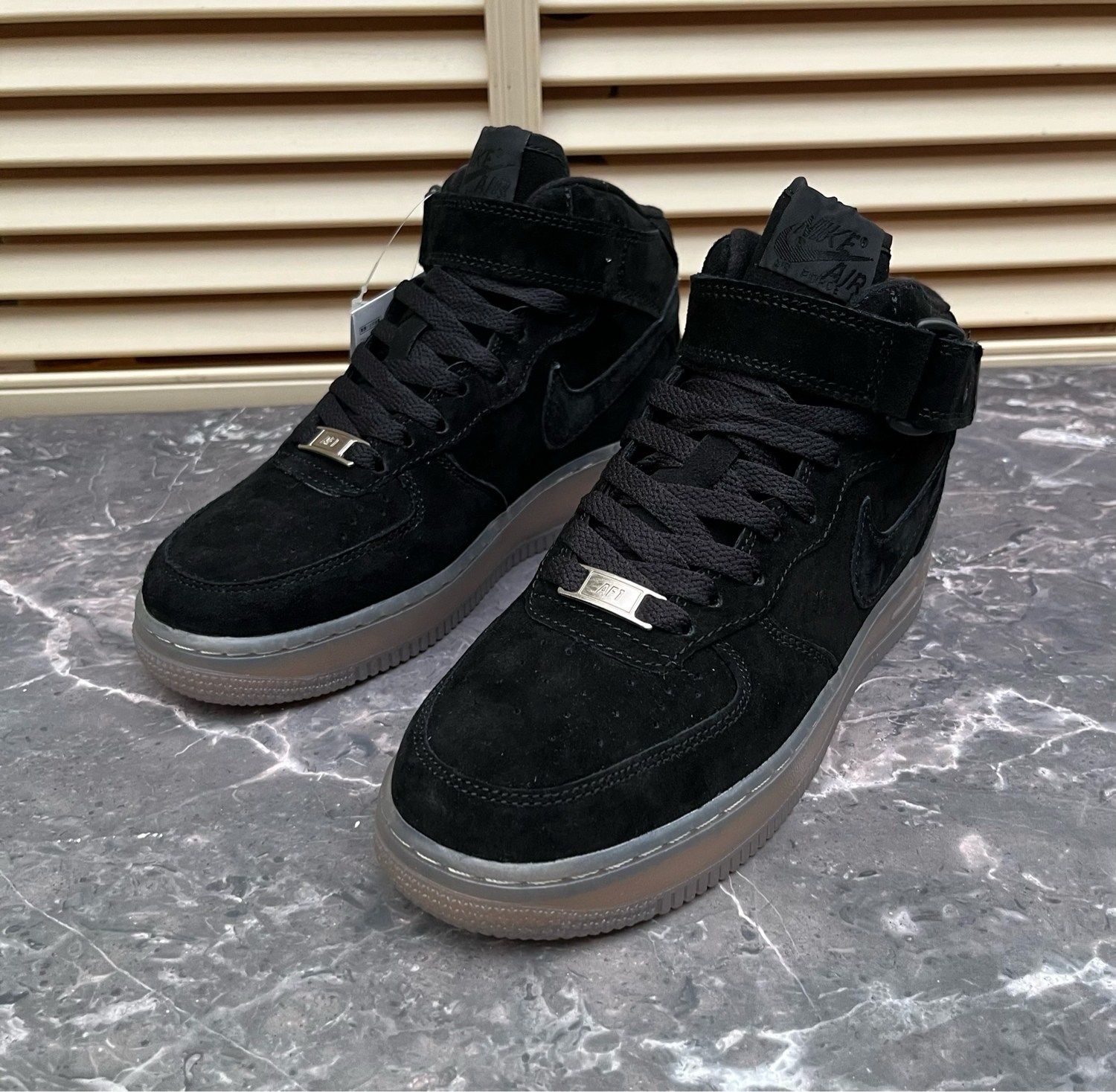 зимние кроссовки nike air force 1 mid,зимние кроссовки nike air force,зимние кроссовки nike air force 1,кроссовки зимние nike air force 1 black,кросcовки nike air force 1