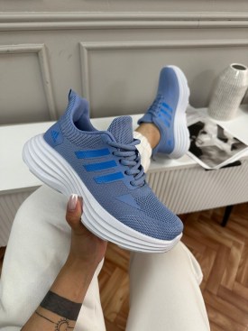 Кроссовки