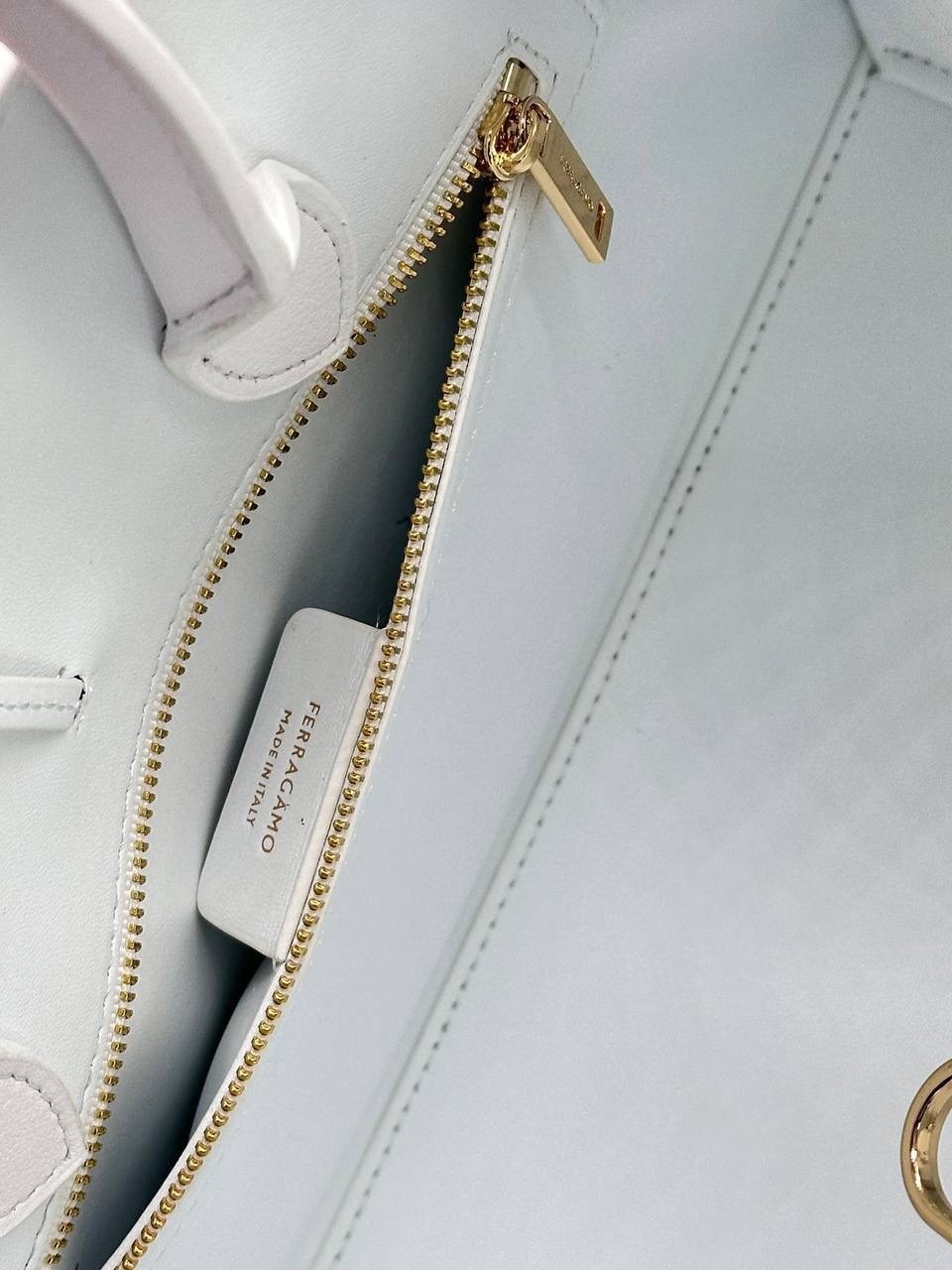 женская сумка,salvatore ferragamo сумка,брендовые сумочки,сумочка женская,сумка