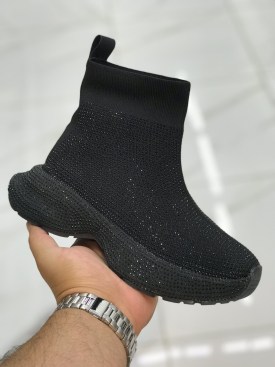 Кроссовки