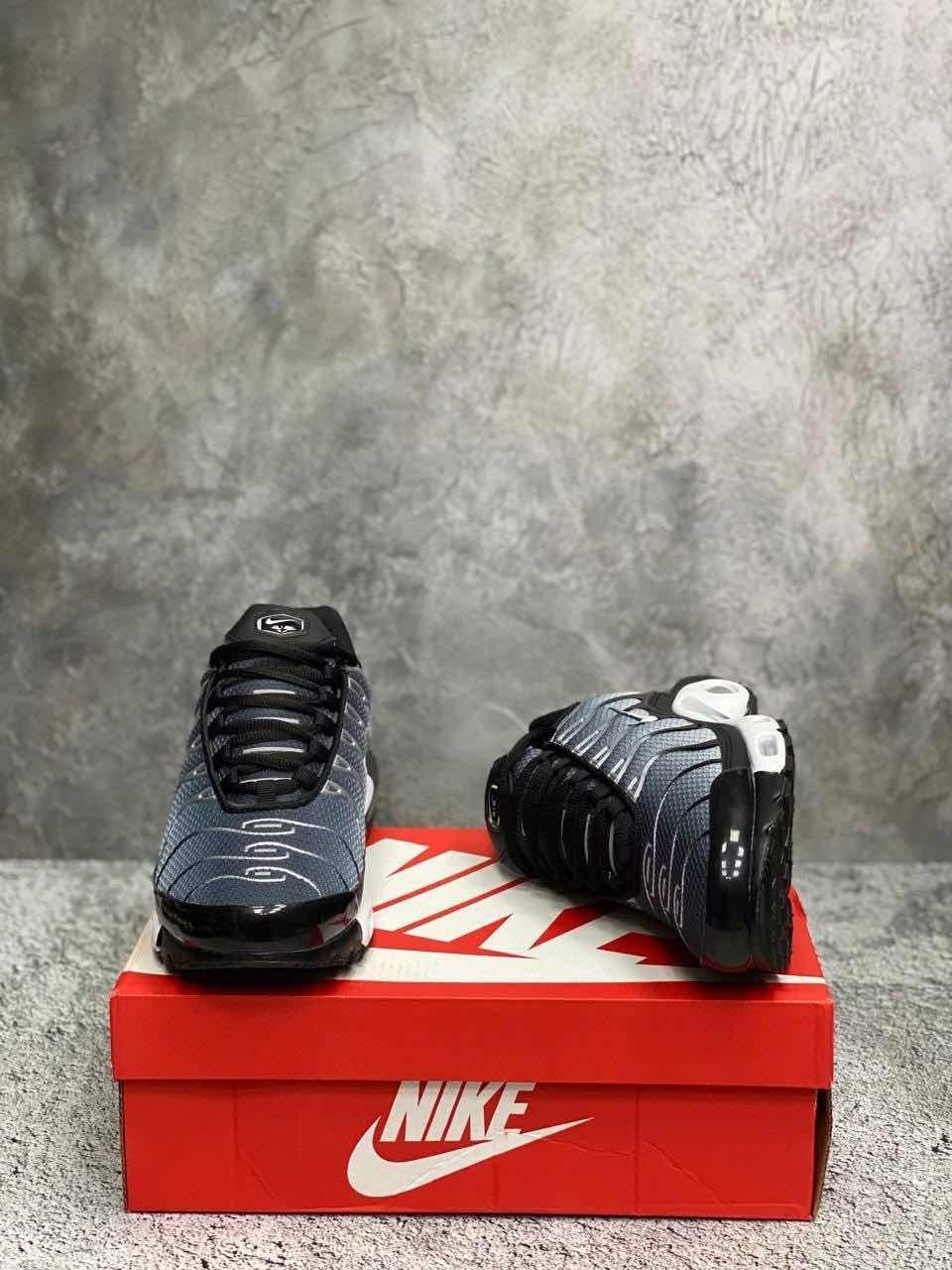 кроссовки nike air max tn plus,кроссовки nike air max tn plus мужские,кроссовки мужские nike air max tn,кроссовки мужские nike,nike air max tn plus