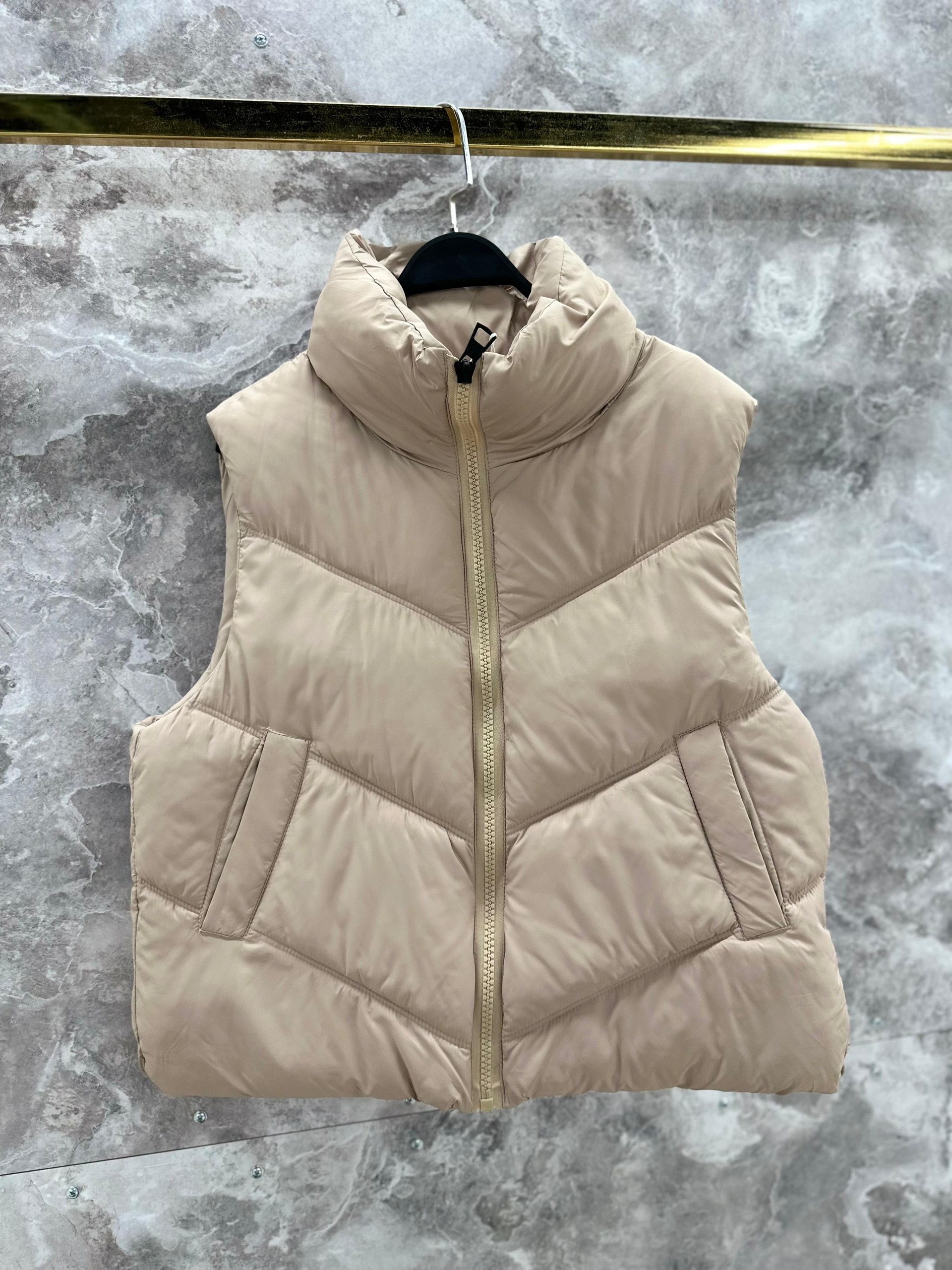 жилетка женская,теплый жилет,пуховой жилет,демисезонная жилетка,женские жилеты