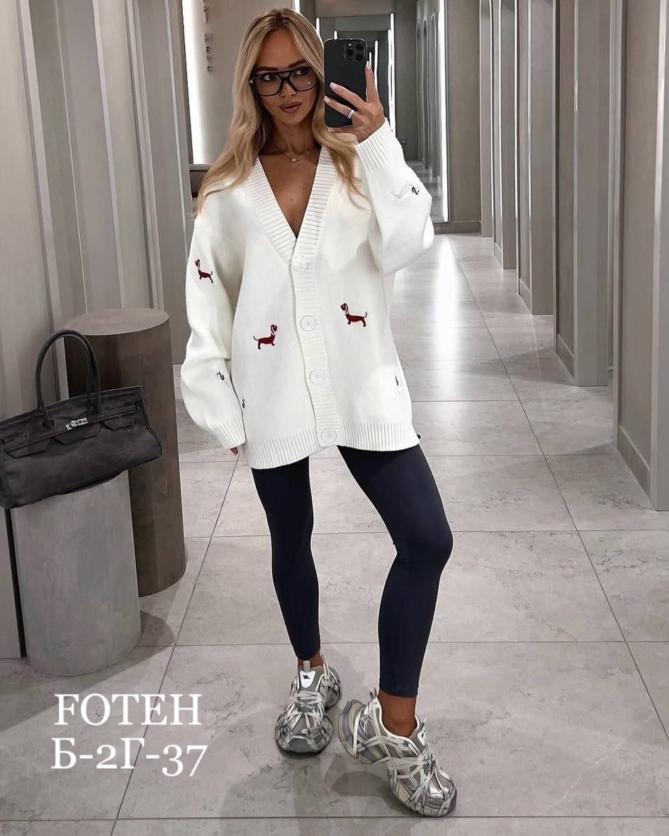 женская кофта,кофта толстовка,свитер с вышивкой,одежда на заказ,трикотажный свитер