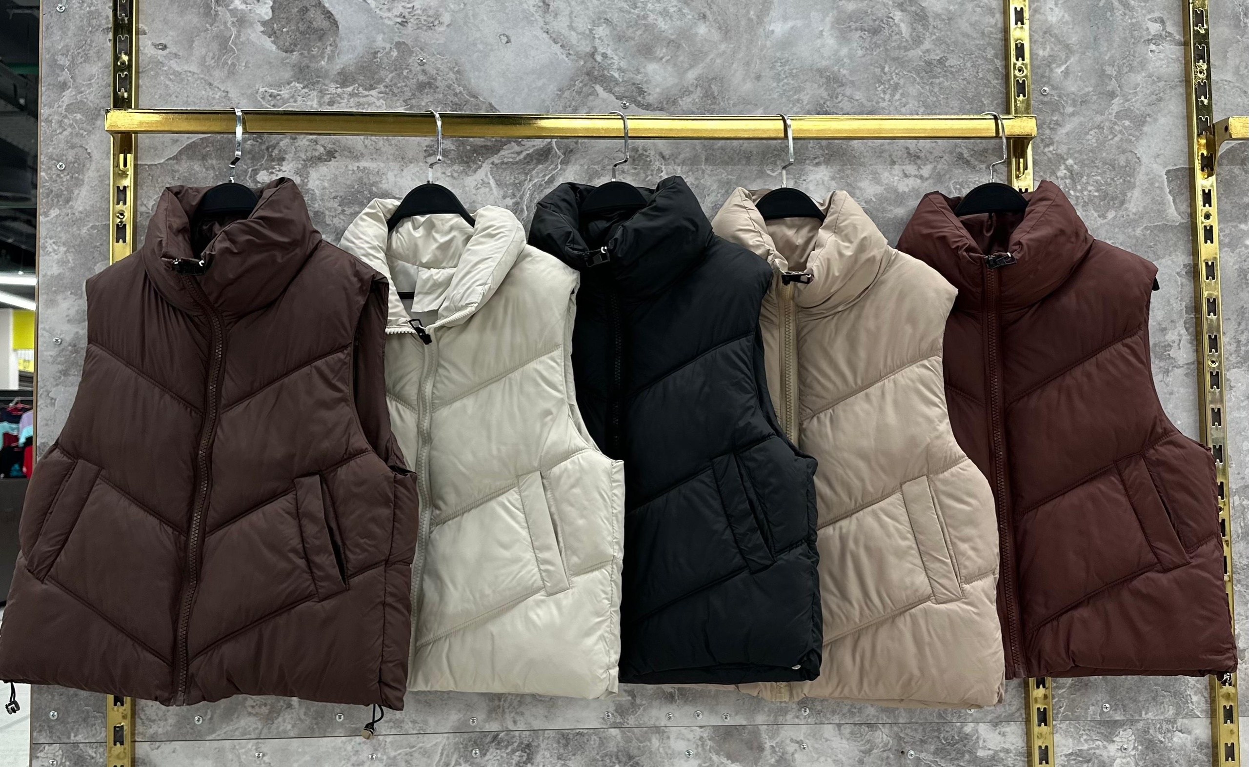 жилетка женская,теплый жилет,пуховой жилет,демисезонная жилетка,женские жилеты