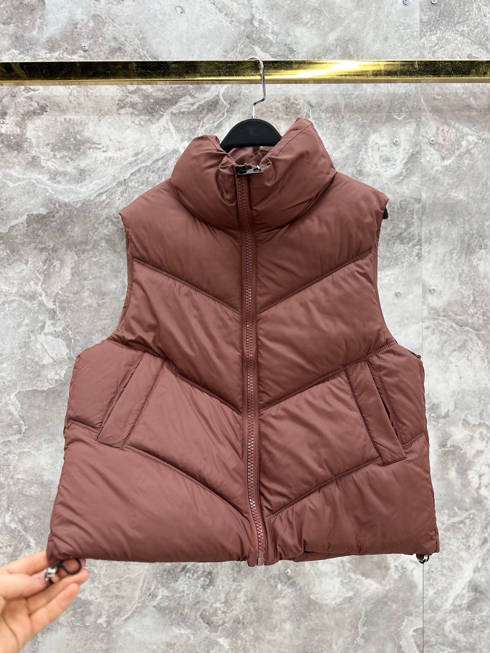 жилетка женская,теплый жилет,пуховой жилет,демисезонная жилетка,женские жилеты