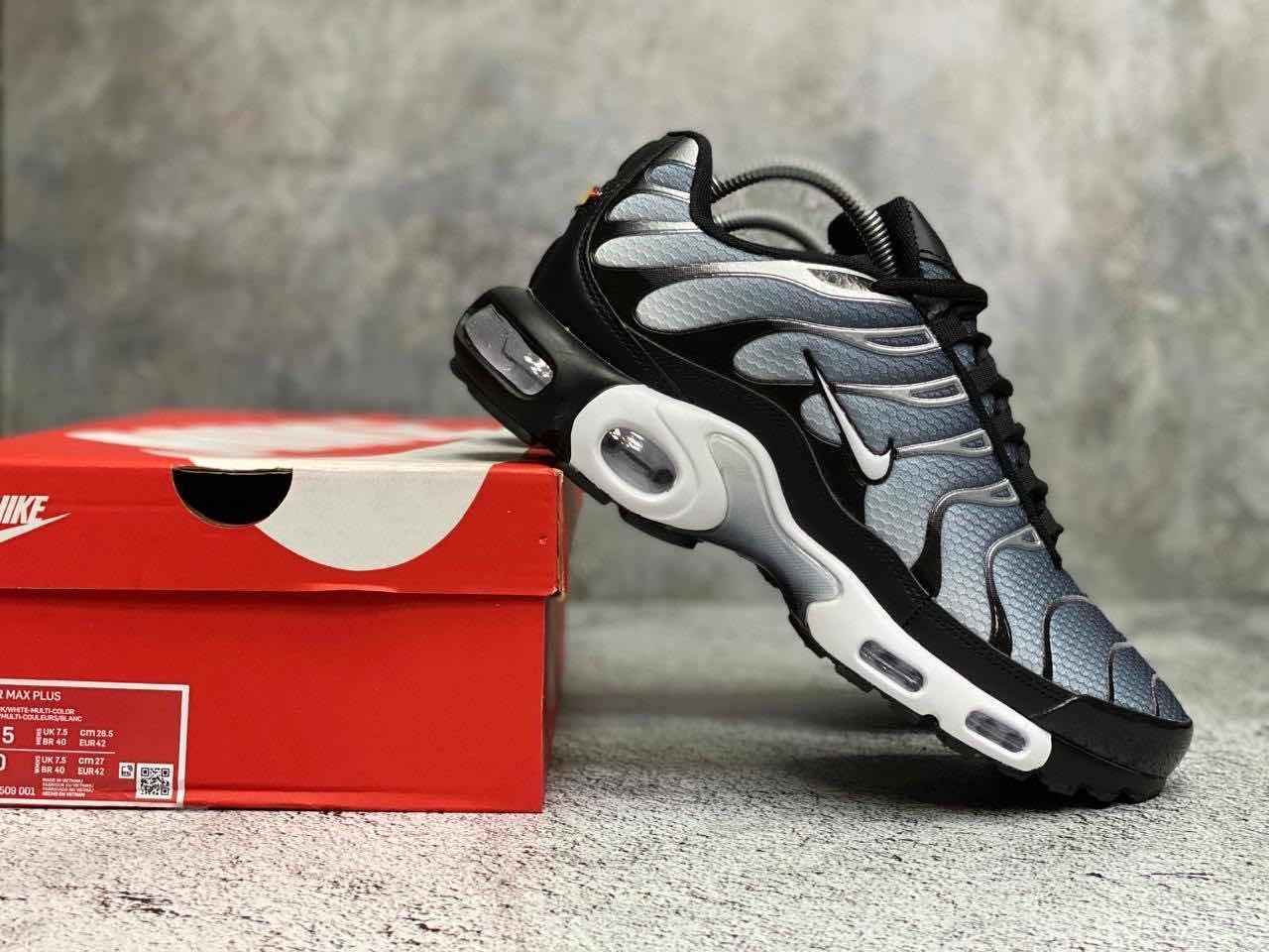 кроссовки nike air max tn plus,кроссовки nike air max tn plus мужские,кроссовки мужские nike air max tn,кроссовки мужские nike,nike air max tn plus