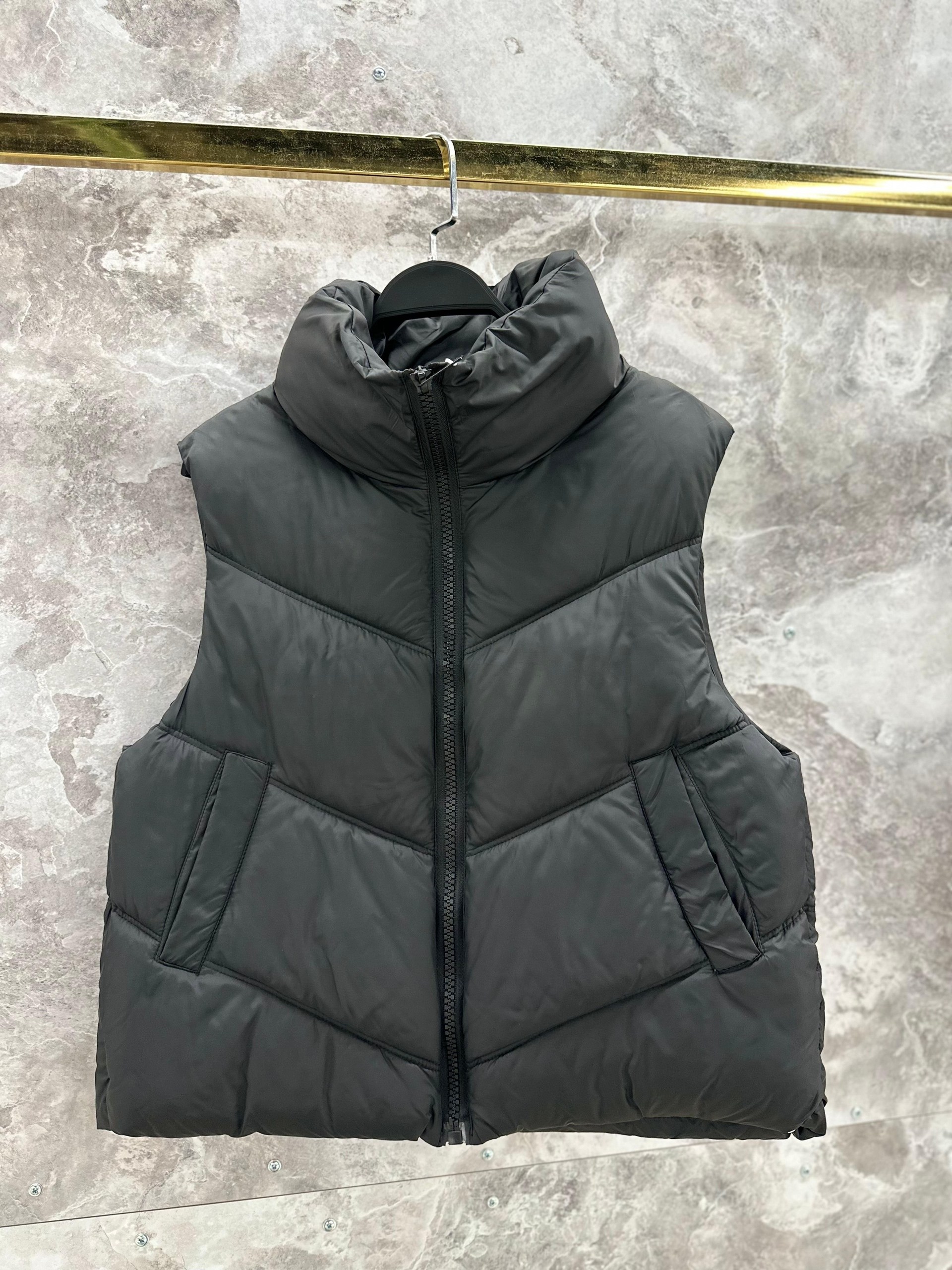 жилетка женская,теплый жилет,пуховой жилет,демисезонная жилетка,женские жилеты