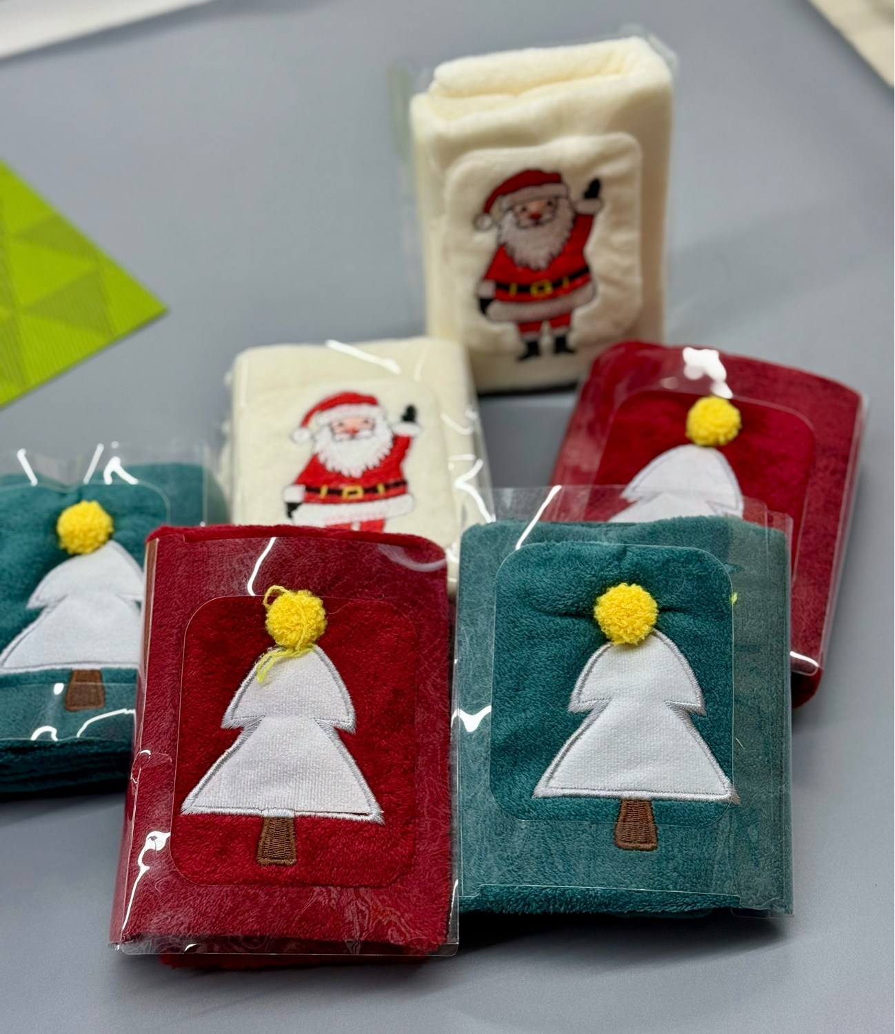 полотенце с рисунком,набор полотенец,полотенца микрофибра,полотенце из микрофибра,новогодние гномики рисунок