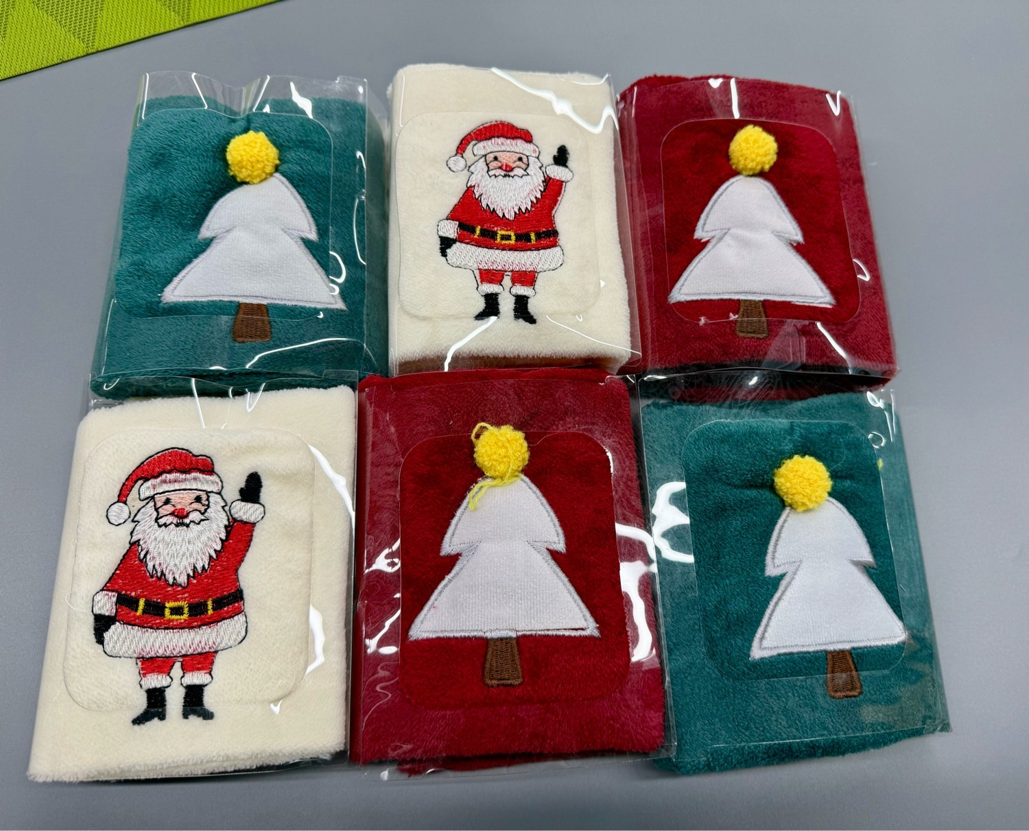 полотенце с рисунком,набор полотенец,полотенца микрофибра,полотенце из микрофибра,новогодние гномики рисунок