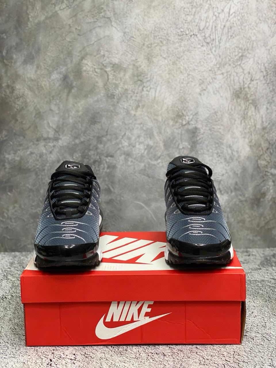 кроссовки nike air max tn plus,кроссовки nike air max tn plus мужские,кроссовки мужские nike air max tn,кроссовки мужские nike,nike air max tn plus