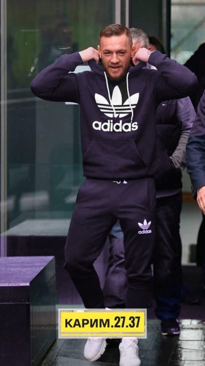 конор макгрегор в адидасе,мужской спортивный костюм adidas,conor mcgregor,конора макгрегора,спортивные костюмы мужские