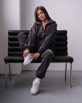 Костюм