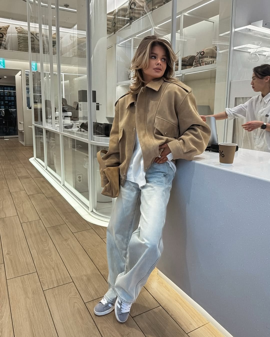 куртка модная,замшевая куртка,куртка бомбер оверсайз,куртка бомбер,куртка женская бомбер