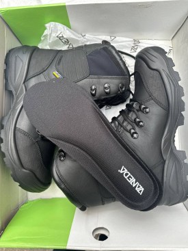 Ботинки