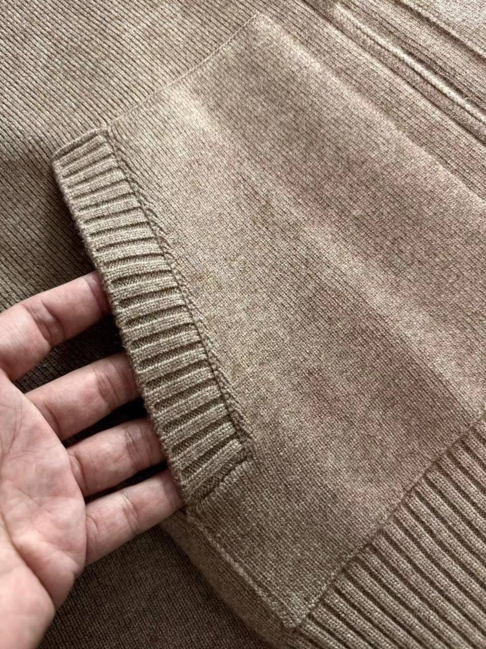 кофта с капюшоном,свитера с капюшоном,вязаные кардиганы,вязаные костюмы,кардиган с капюшоном