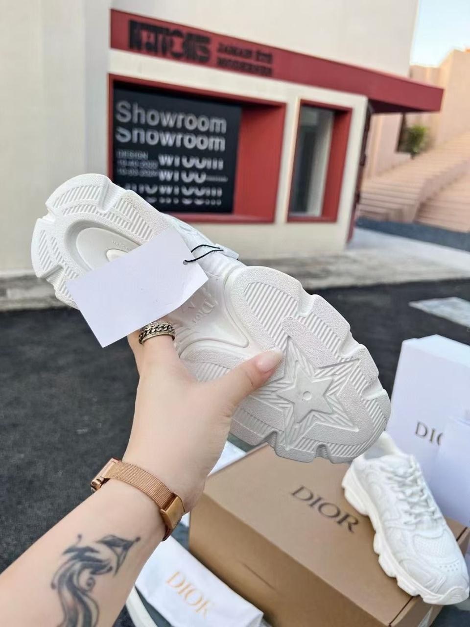 кроссовки christian dior,комбинированные кроссовки,кроссовки женскиe,кроссовки dior,кроссовки