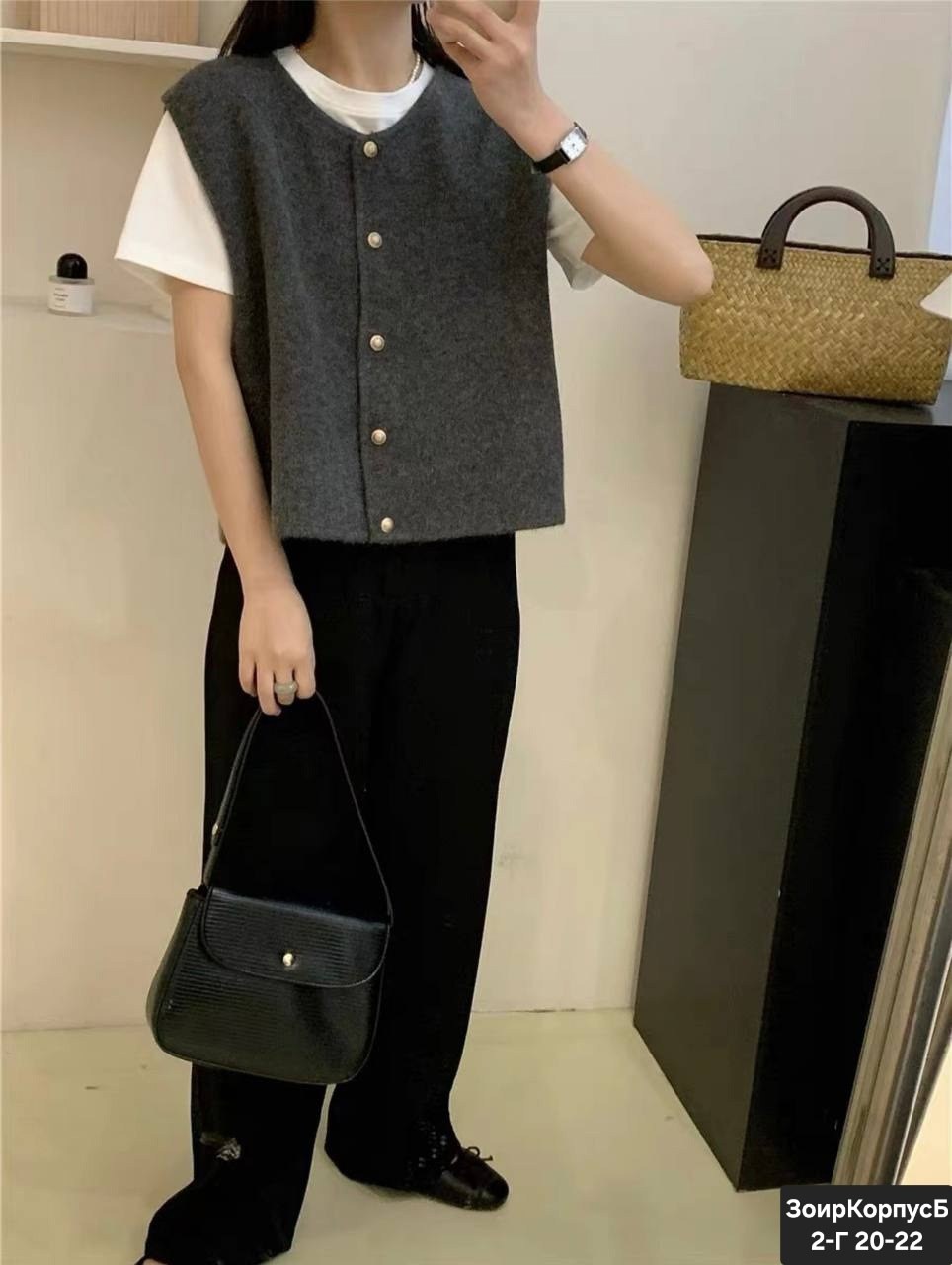 женский вязаный жилет,вязаные жилеты,трикотажный жилет,трикотажный жилет женский,женские жилеты