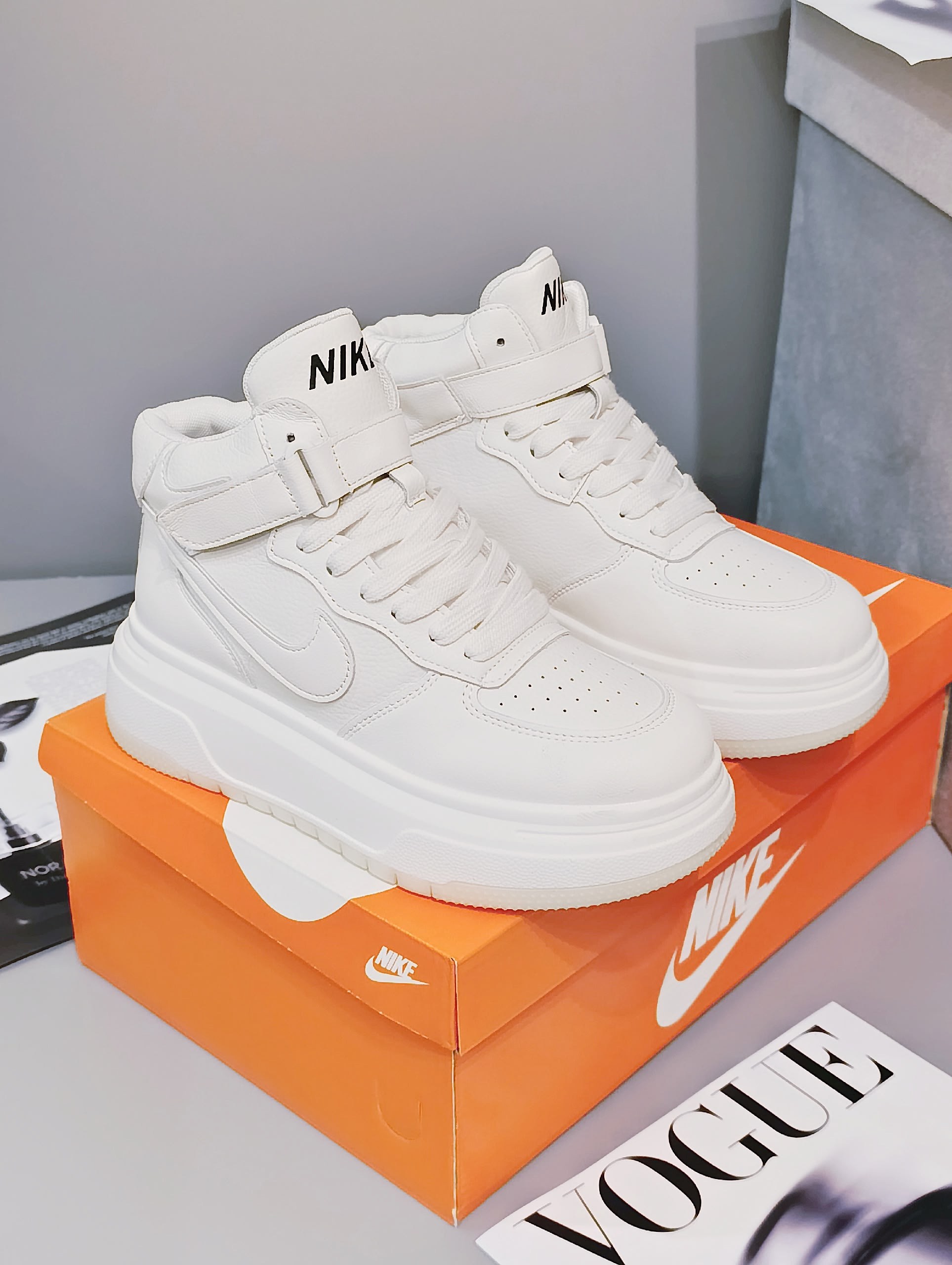 кроссовки,кроссовки женскиe,как называются белые высокие кроссовки найк,кроссовки найк женские белые кожаные высокие,кросcовки nike air force 1