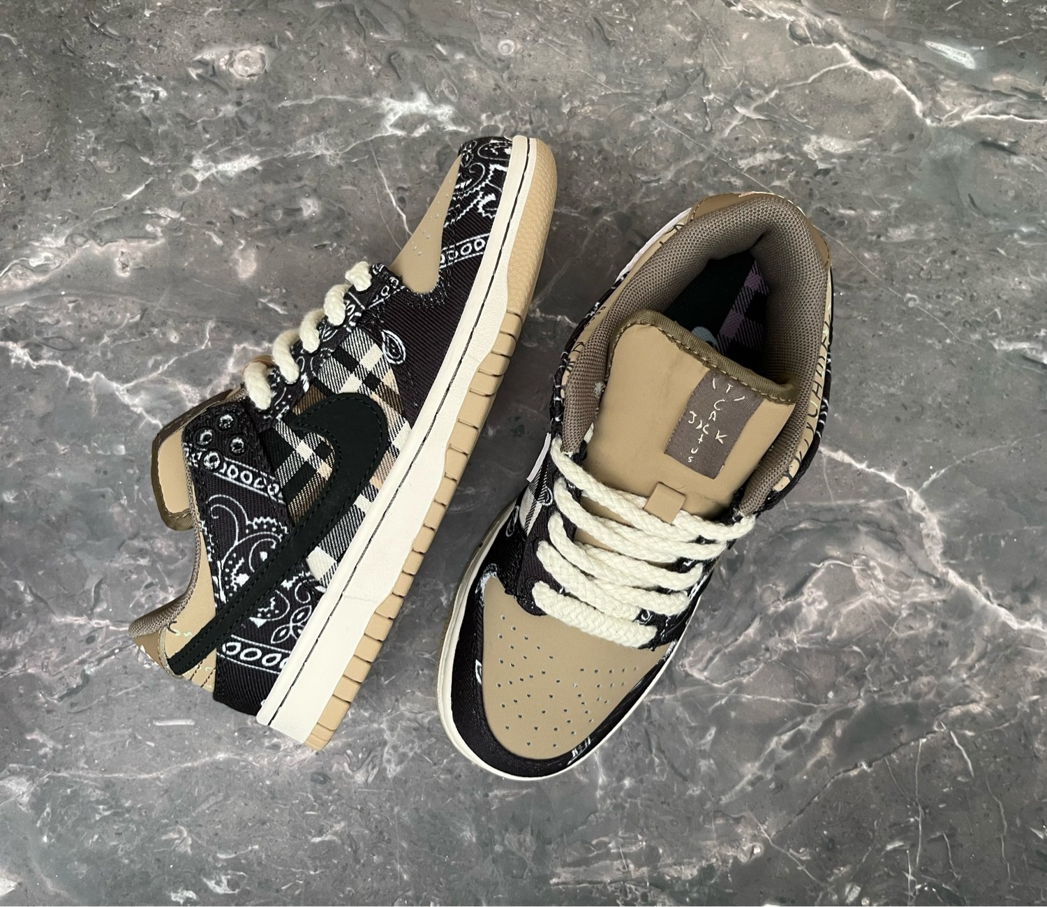 кроссовки nike sb dunk low travis scott,nike sb dunk low x travis scott,travis scott nike sb dunk low,кроссовки найк sb dunk low x travis scott,кроссовки nike sb dunk low x travis scott