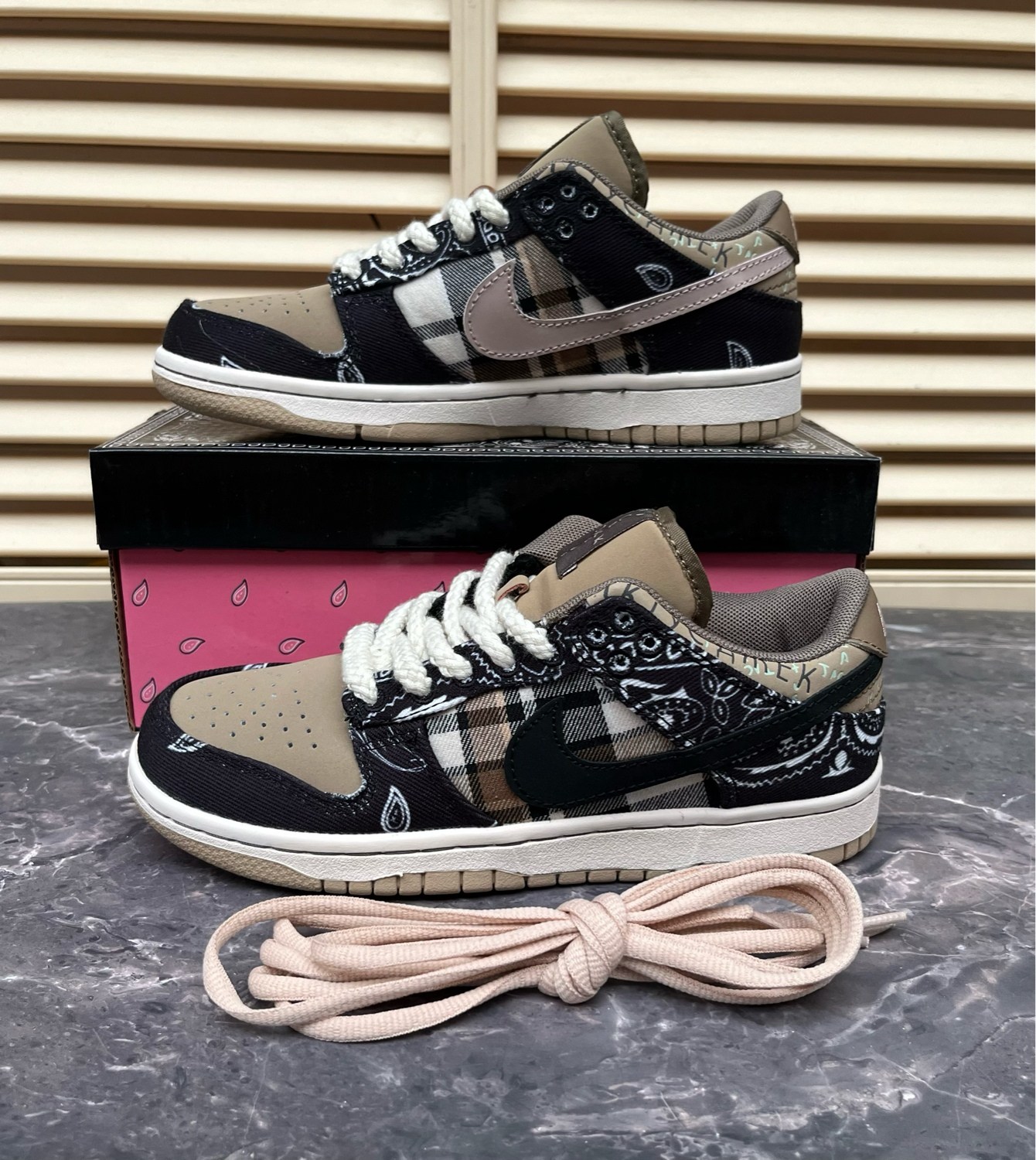 кроссовки nike sb dunk low travis scott,nike sb dunk low x travis scott,travis scott nike sb dunk low,кроссовки найк sb dunk low x travis scott,кроссовки nike sb dunk low x travis scott