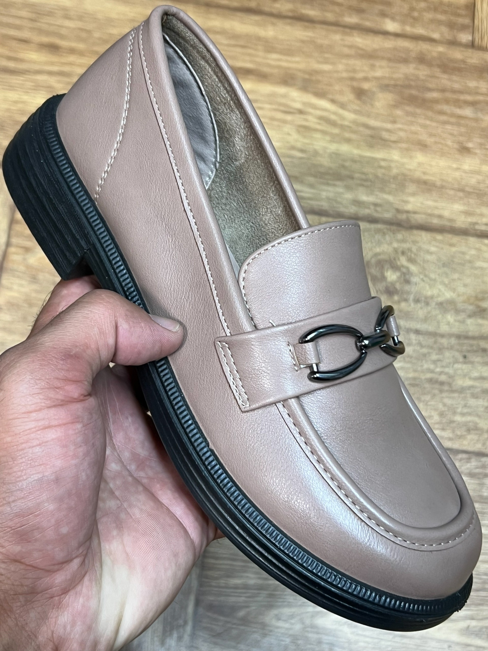 ,женская ,лоферы женские,лоферы модные,лоферы