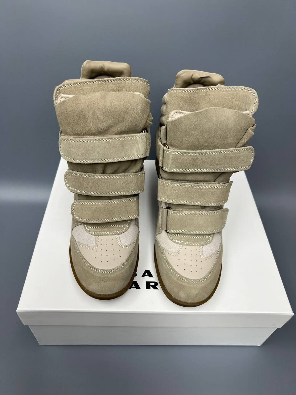 ,кроссовки для женщин,обуви,оригинальные кроссовки,кроссовки miu miu женские