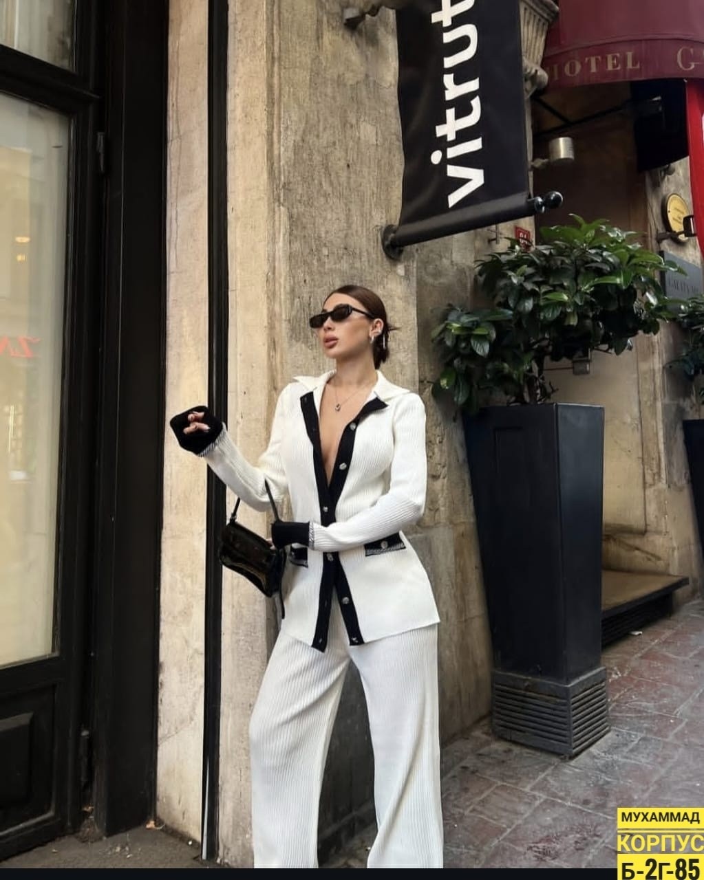 костюм женский брючный,белый брючный костюм,стильные костюмы,костюм с брюками,брючный костюм с топом