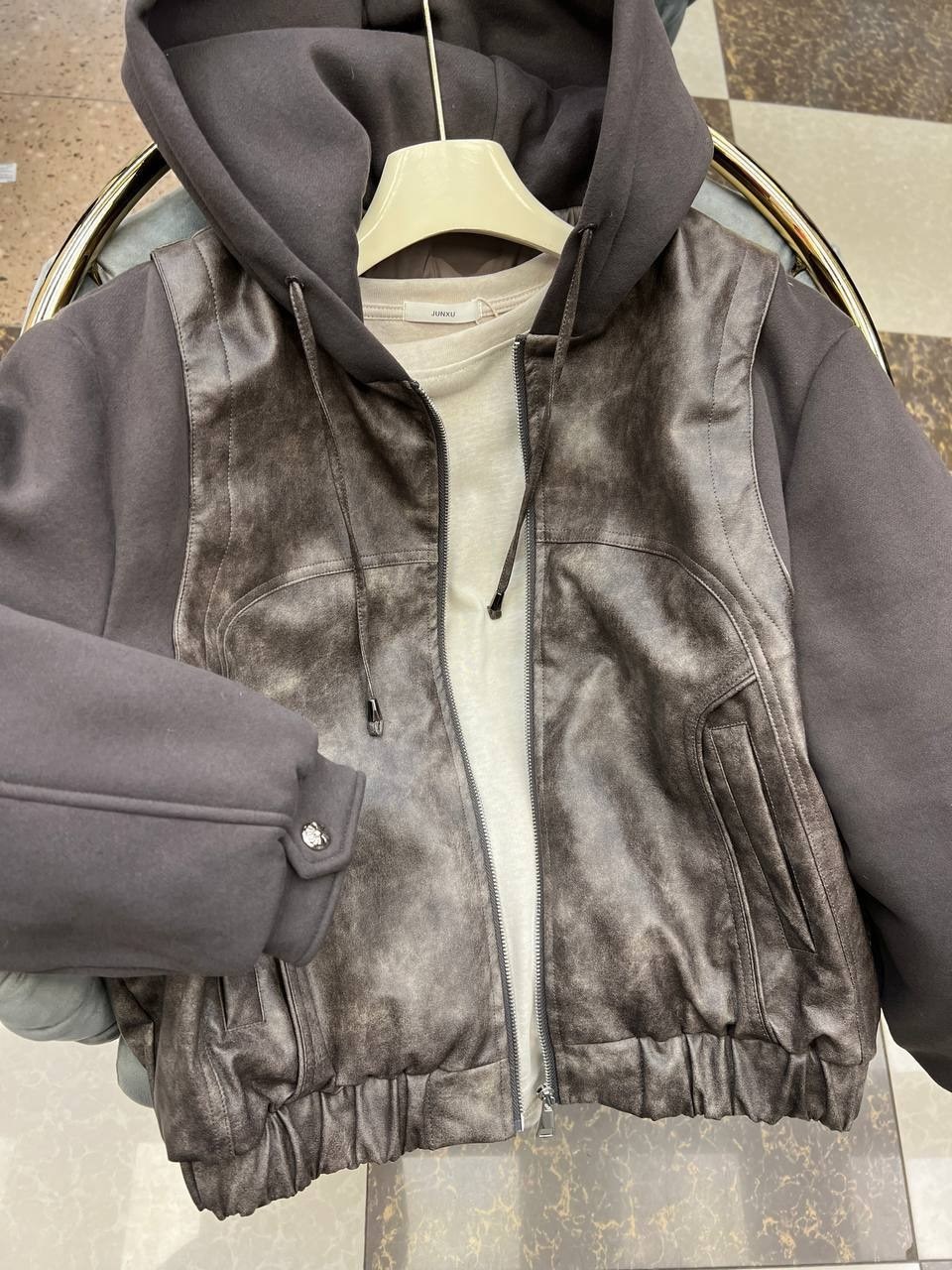 кожаная куртка бомбер с капюшоном мужская,мужская кожаная куртка с капюшоном,демисезонная куртка,кожаная куртка,кожаная куртка с капюшоном