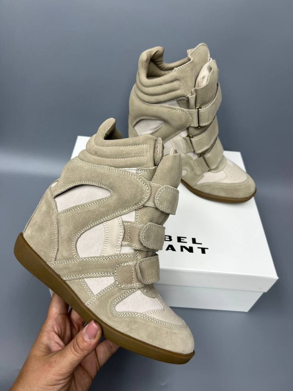 ,кроссовки для женщин,обуви,оригинальные кроссовки,кроссовки miu miu женские