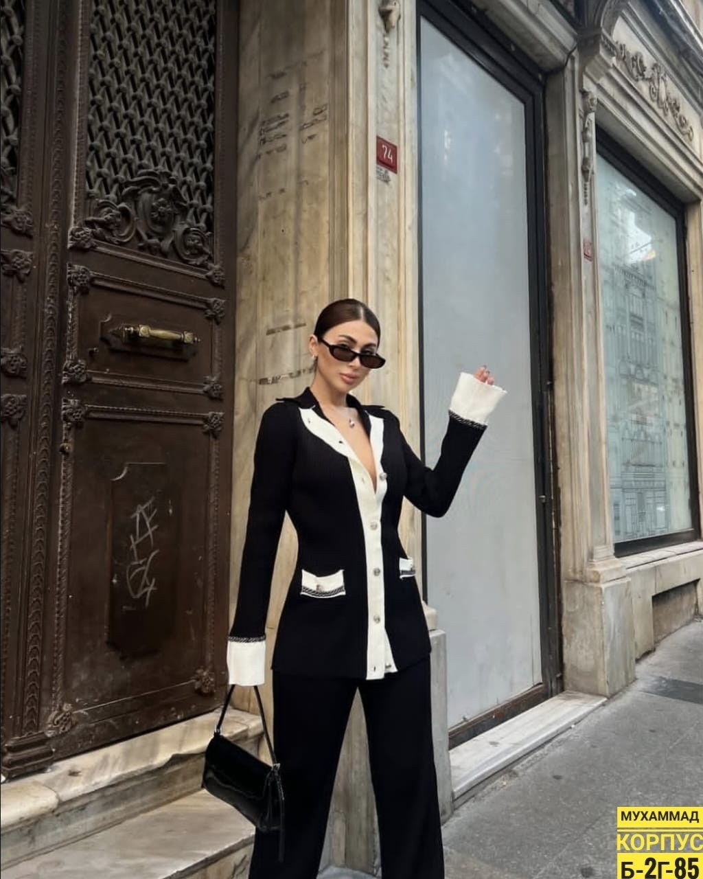 костюм женский брючный,белый брючный костюм,стильные костюмы,костюм с брюками,брючный костюм с топом