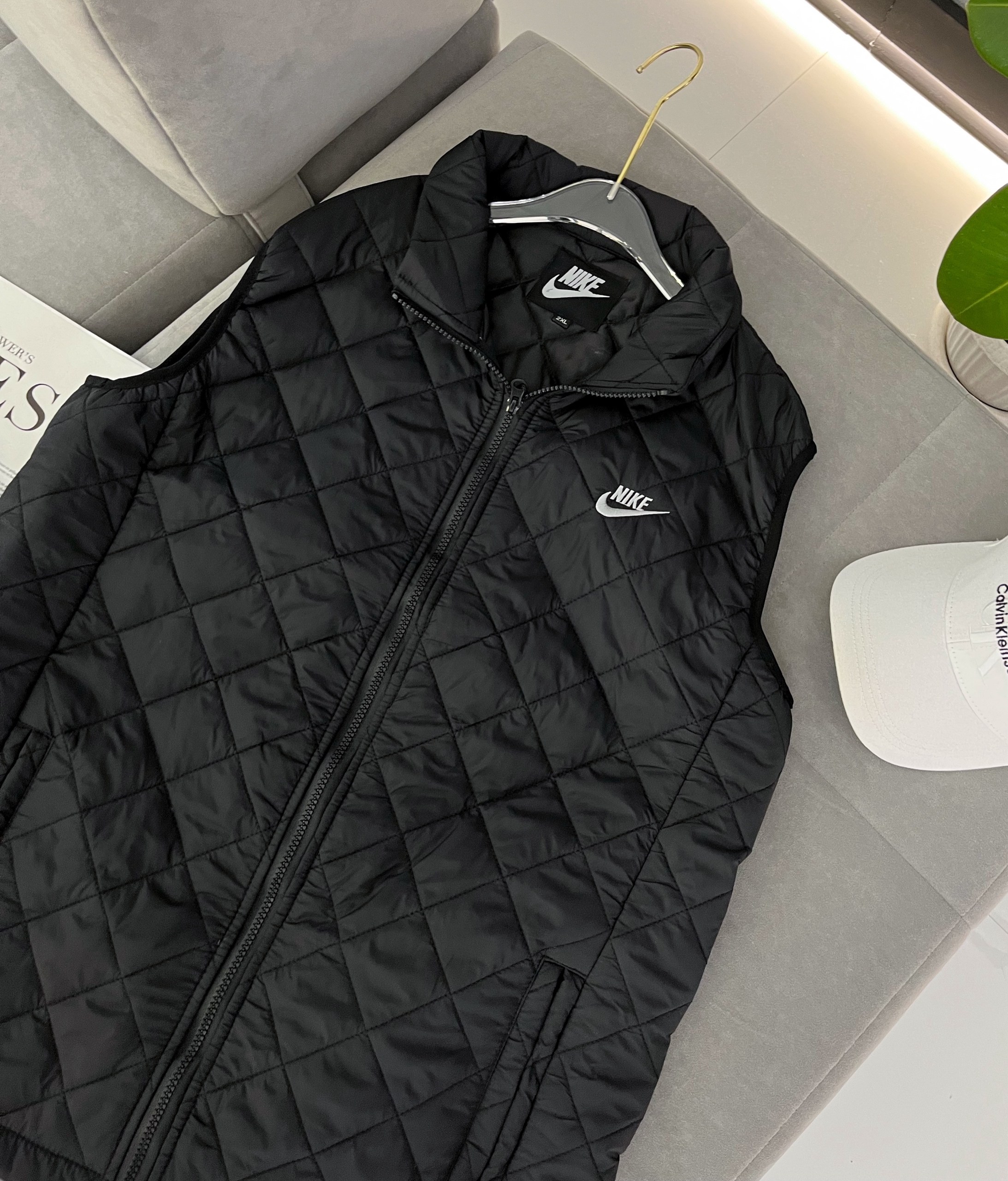 жилетка nike,жилетка nike мужская,жилет nike,мужской жилет nike,жилетка найк черная