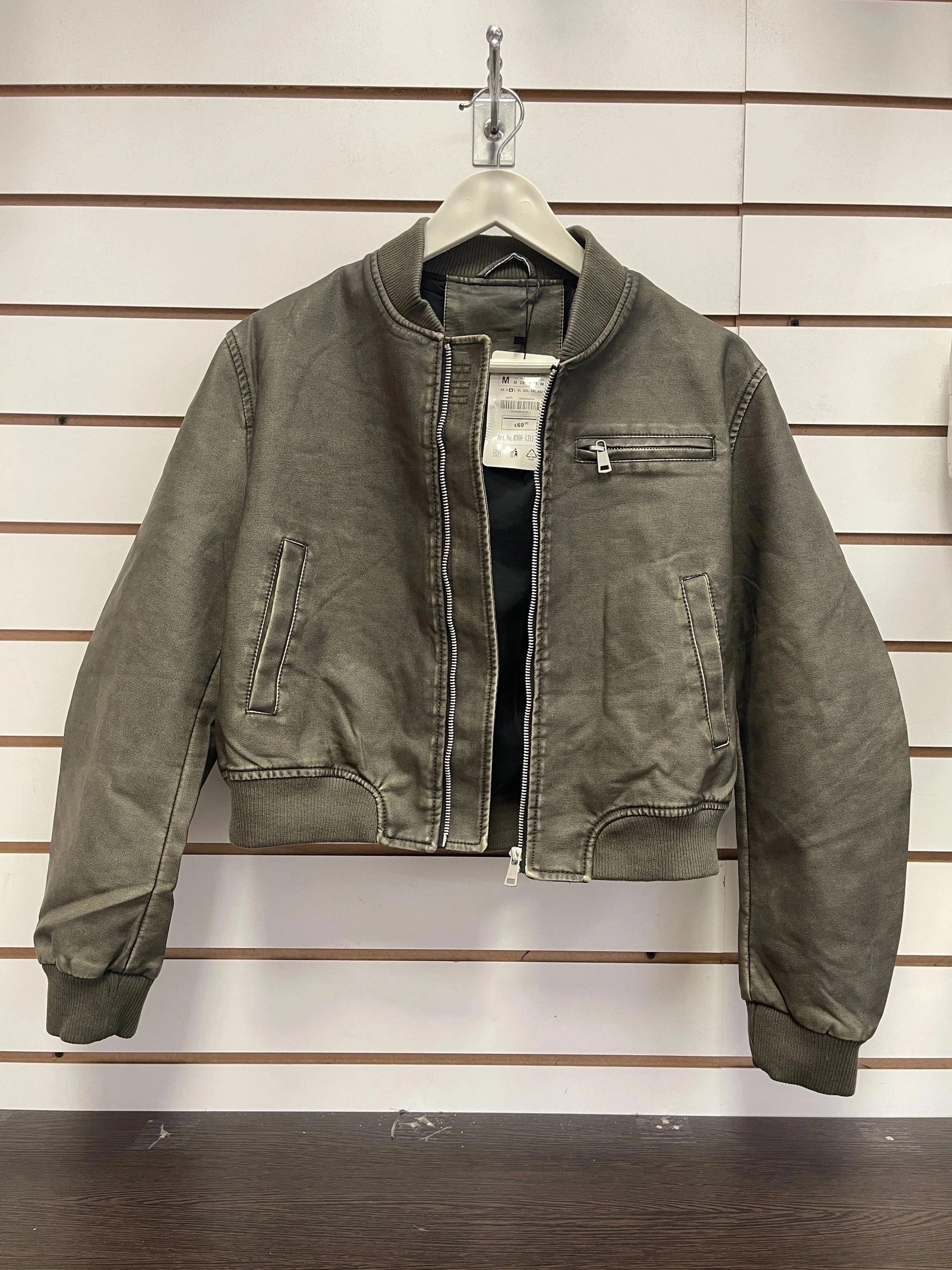 куртка бомбер,кожаная куртка,куртка винтажная,повседневная куртка,куртка бомбер мужская