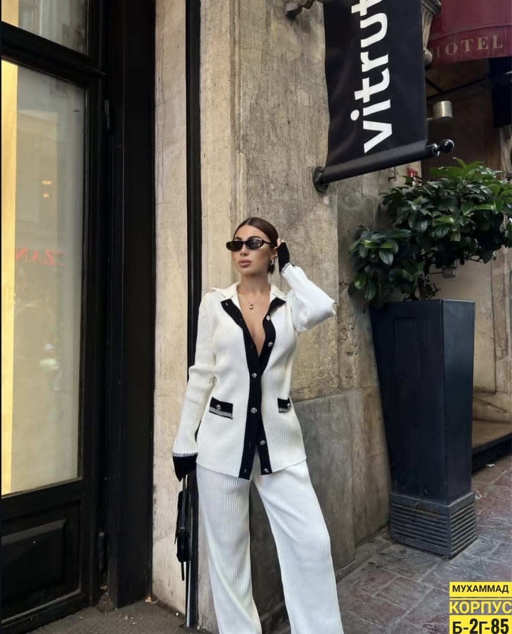 костюм женский брючный,белый брючный костюм,стильные костюмы,костюм с брюками,брючный костюм с топом
