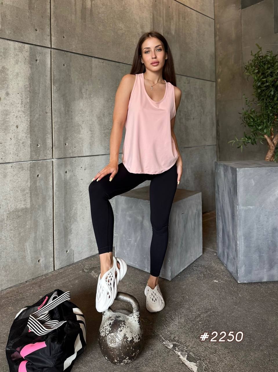 майка для фитнеса,удлиненная майка для фитнеса,женская спортивная майка,спортивные топы,спортивная майка