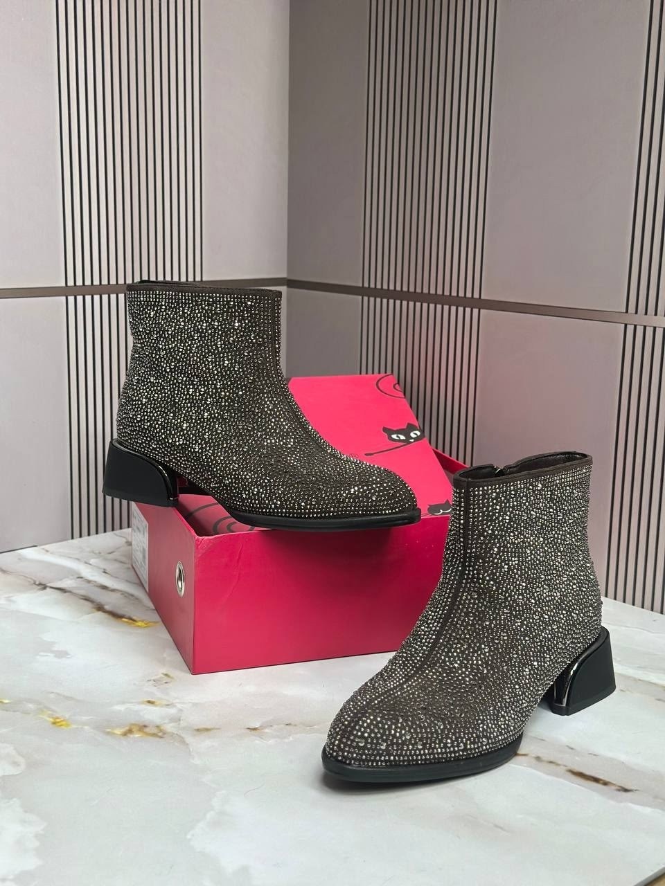 ,женская ,модные ботильоны,сапожки,короткие сапоги