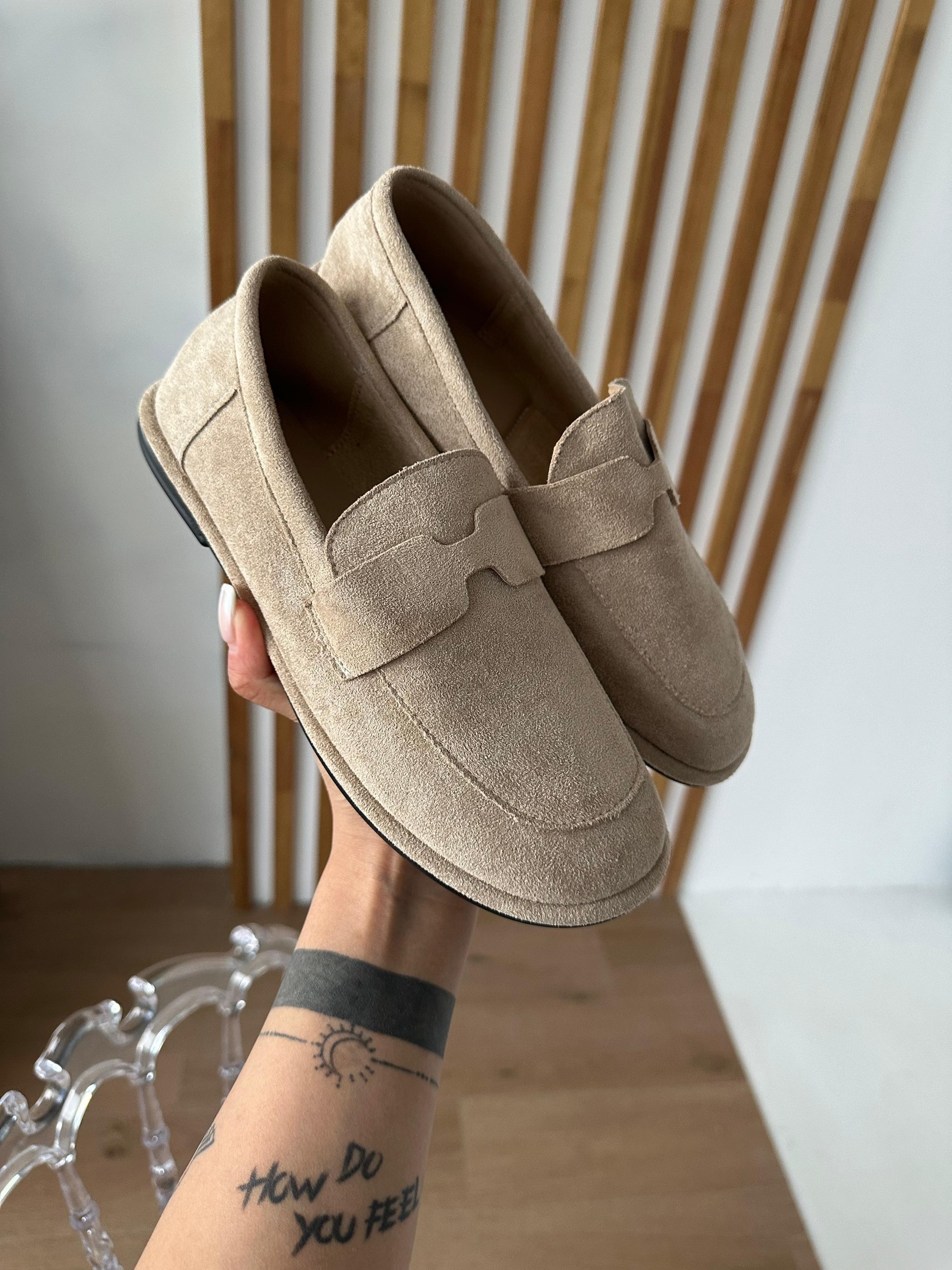 ,лоферы бежевые,лоро пиано лоферы мужские бежевые,лоферы замшевые,женские замшевые лоферы