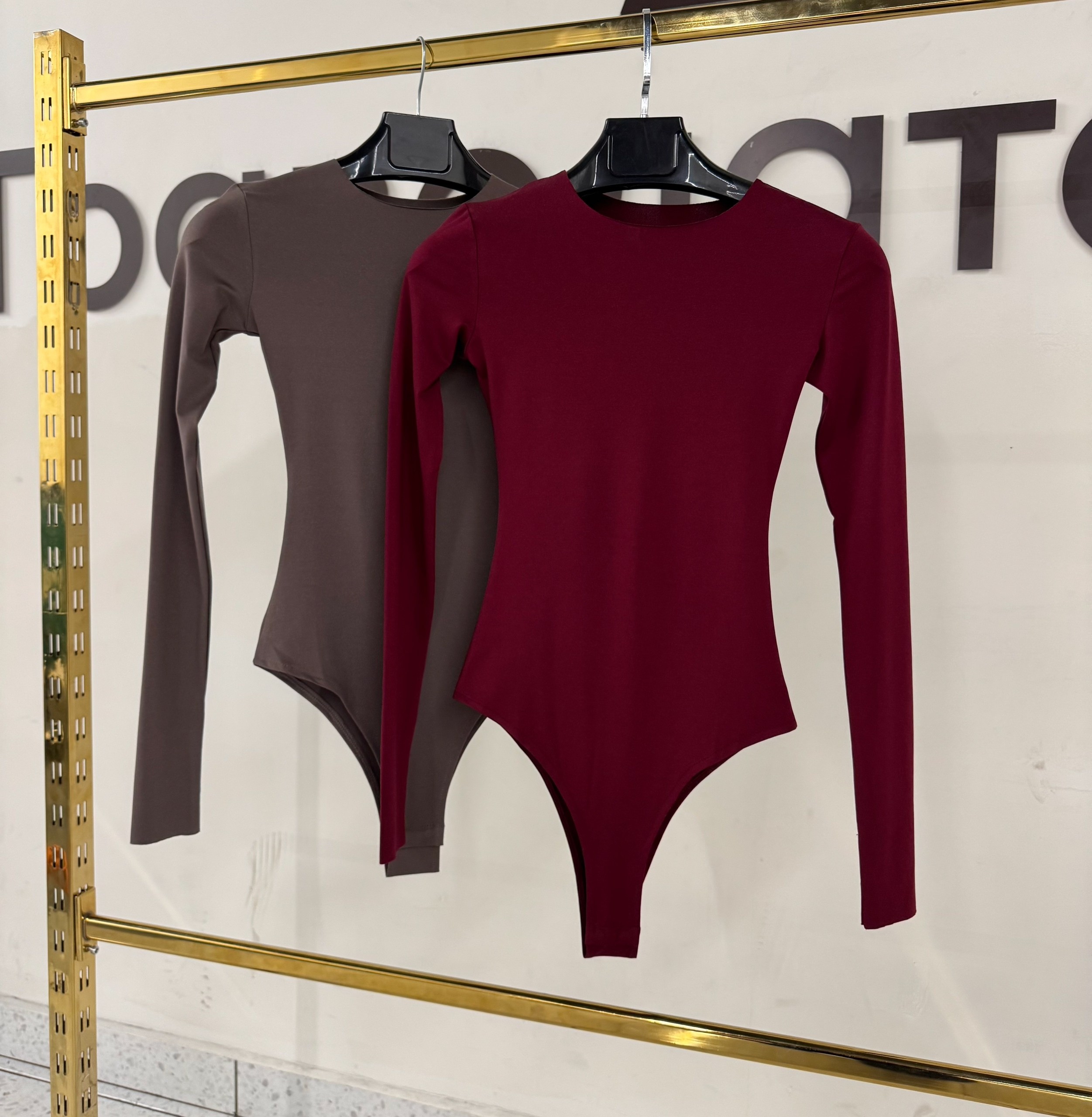 боди женская,женское боди с длинным рукавом,боди с длинными рукавами,белое боди,стильное боди