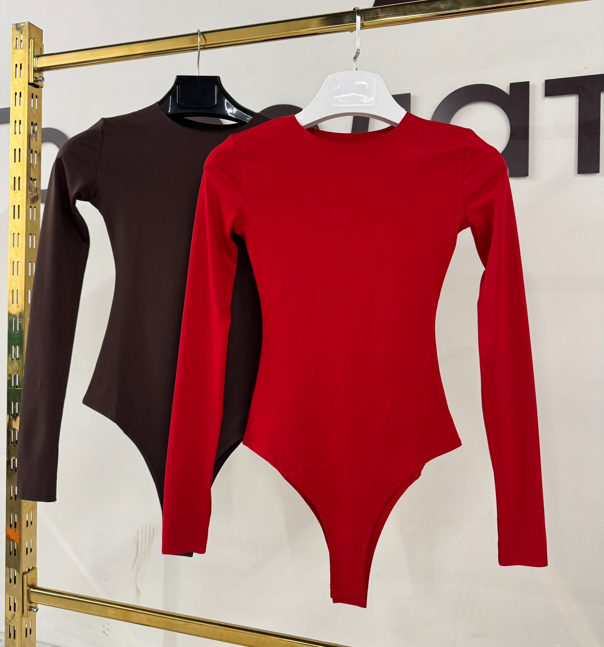 боди женская,женское боди с длинным рукавом,боди с длинными рукавами,белое боди,стильное боди